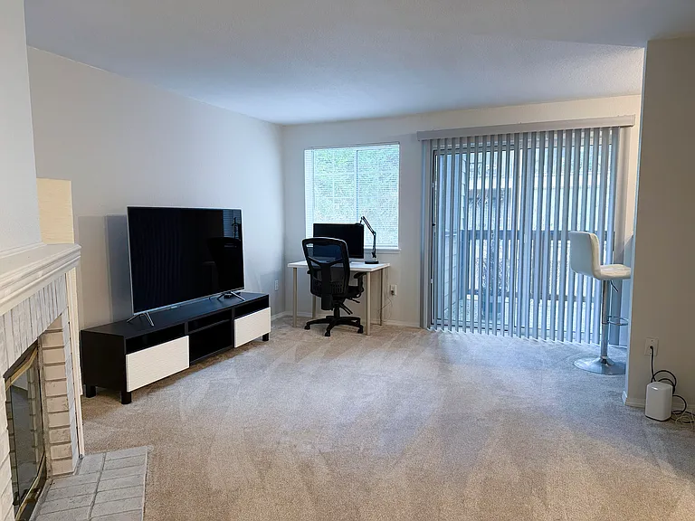 15433 Country Club Dr #E202 — Photo 1