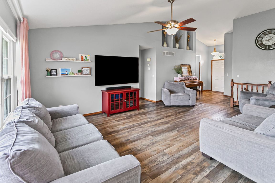 next background image