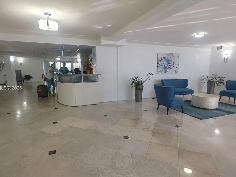 1000 Parkview Dr #125 — Photo 30