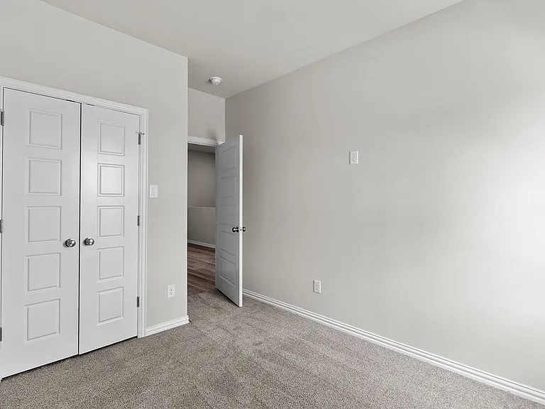 3329 Eastland St — Photo 21