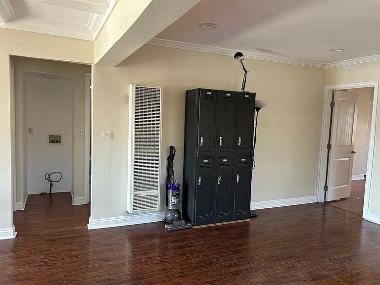 1915 W Vernon Ave — Photo 13