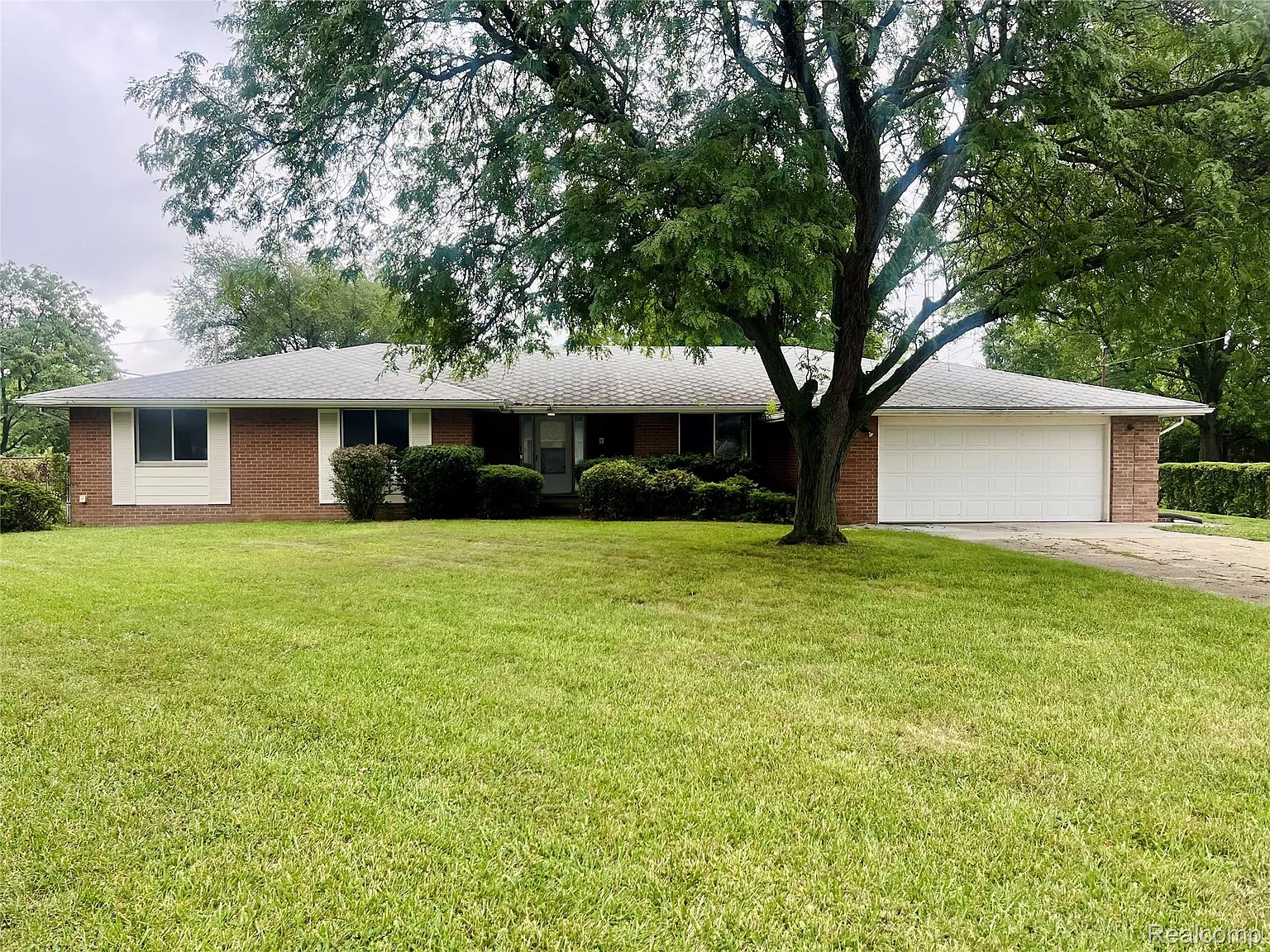 3011 Curtis Dr photo 1