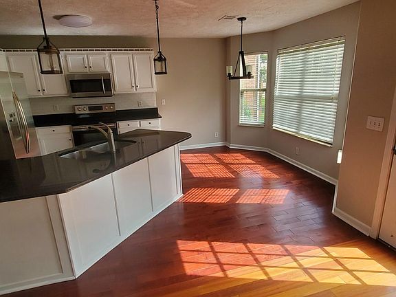 Kitchen and breakfast nook