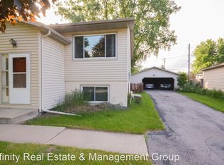 1822 42nd St NW, Rochester, MN 55901