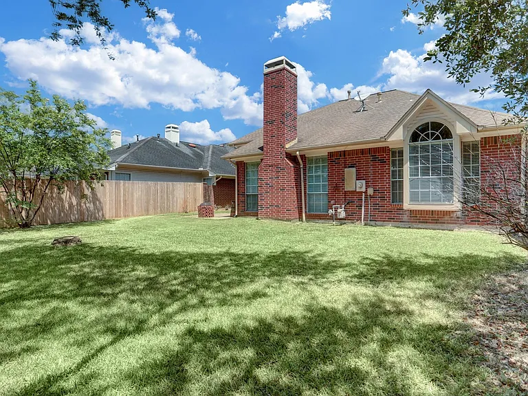 14019 Lake Trail Dr — Photo 17