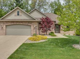 16183 Gumwood Crossing Dr, Granger, IN 46530