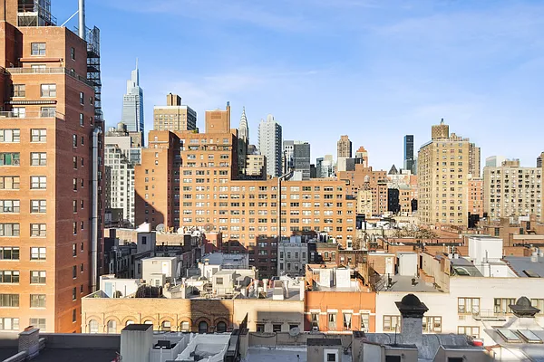 Sold by Corcoran | media 21