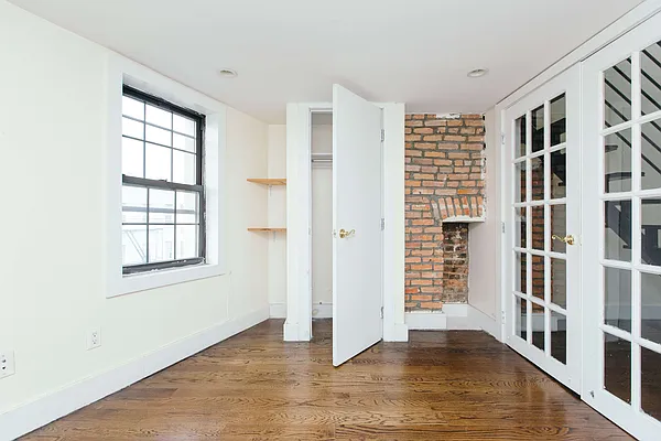 Rented by Nooklyn NYC LLC | media 42