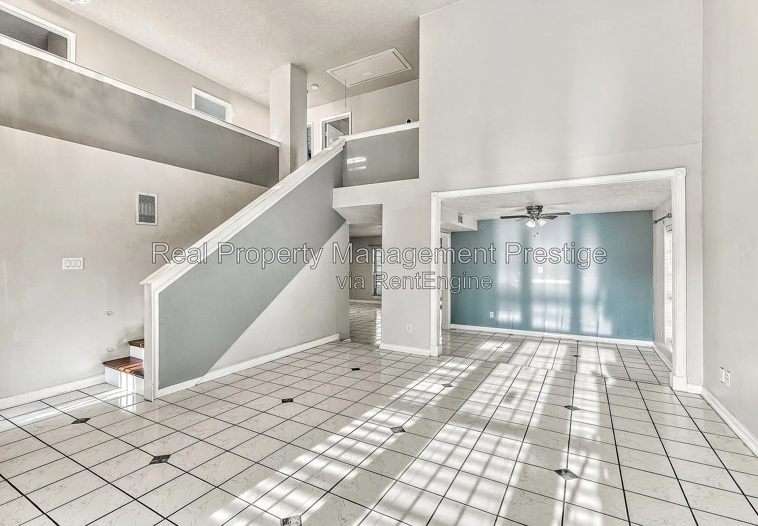 5 bed, 2.5 bath, 2569 sqft, $2,450 — Photo 2