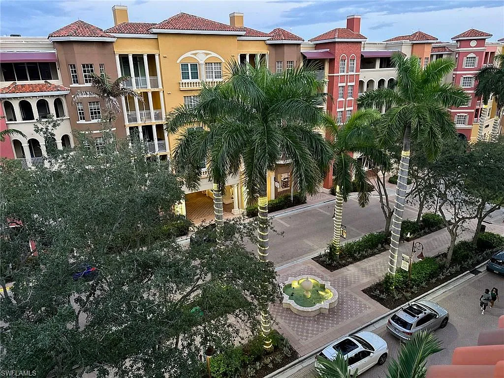 2 bed, 2.0 bath, 1511 sqft, $9,650 — Photo 2