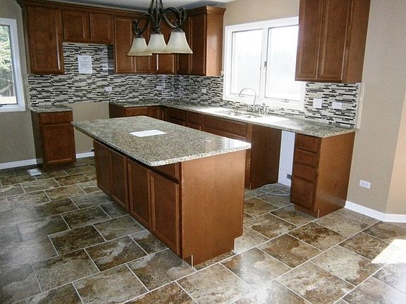 4th image of 7329 Southwick Dr