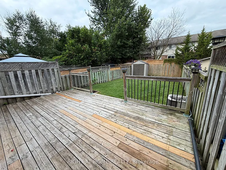 41 Edgemere Dr — Photo 25