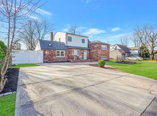 1460 Potter Blvd, Bay Shore, NY 11706