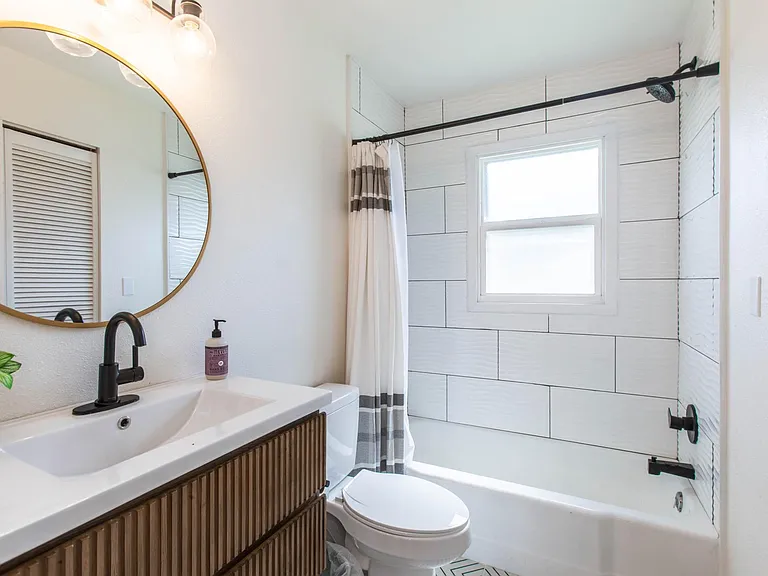 Upstairs Bathroom