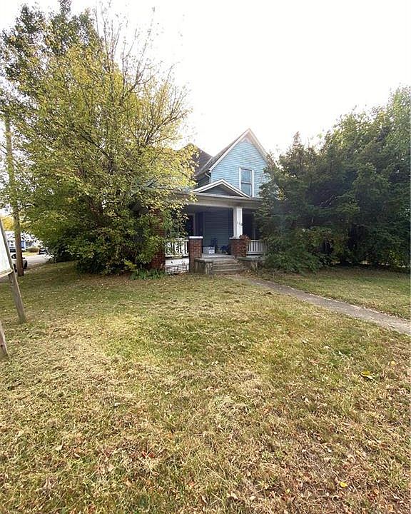 1st image of 110 E Main St