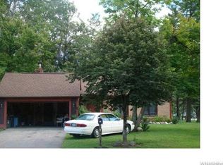 11 Aster Pl, East Amherst, NY 14051