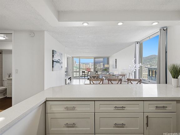 4th image of 1717 Ala Wai Blvd APT 1501