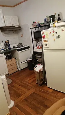 Rented by Chartwell Manhattan Realty | media 19