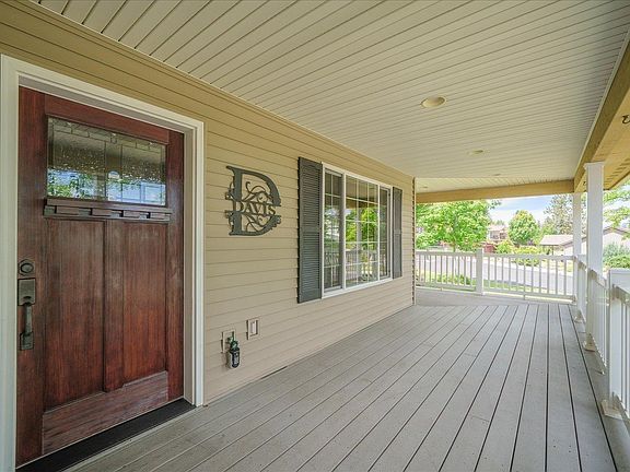 4th image of 2406 Scenic Blvd