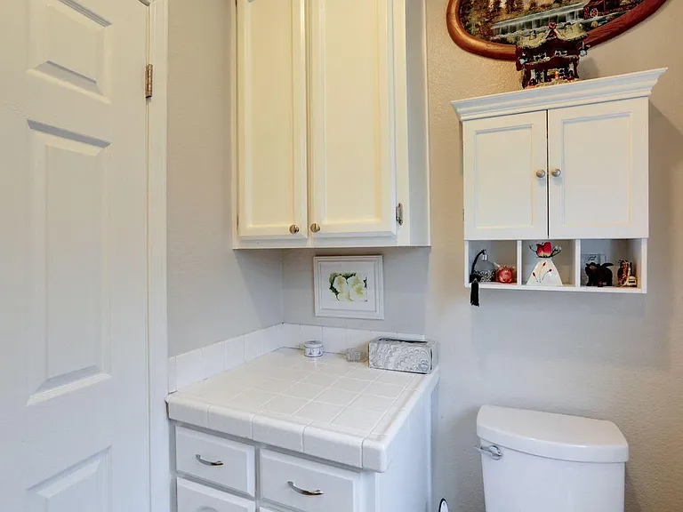 649 Springfield Cir — Photo 16