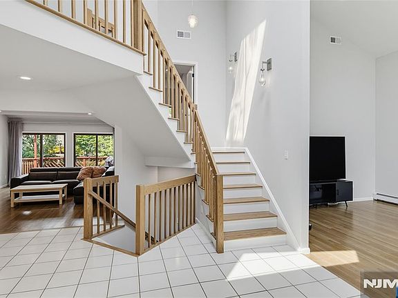5th image of 15 Hudson Terrace