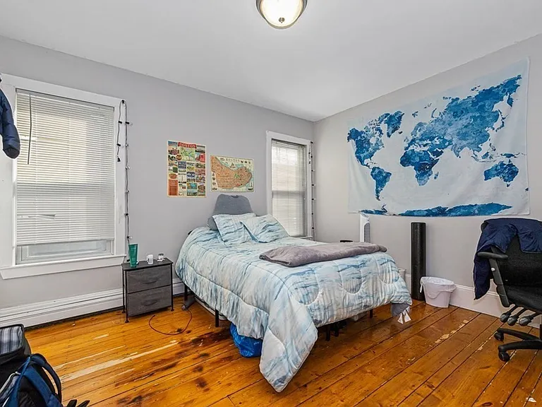 46 Hillside St #1A — Photo 2