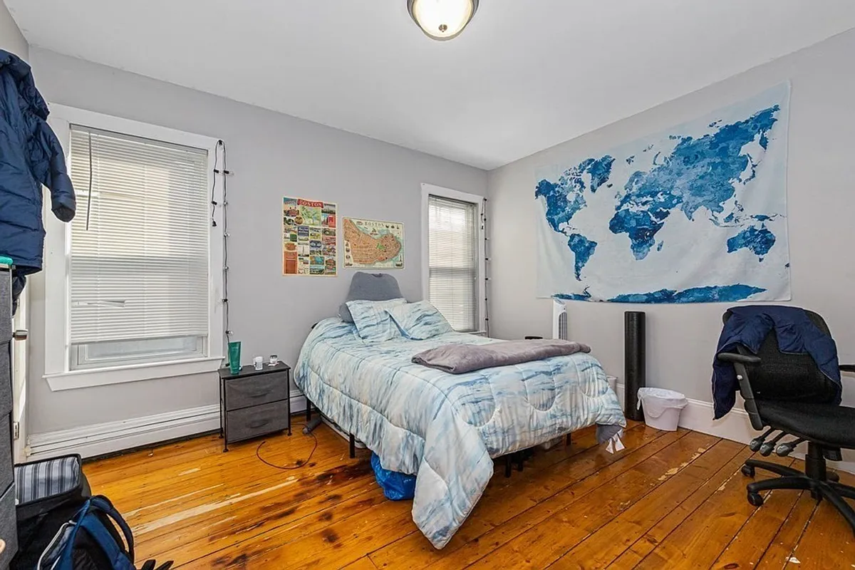 Building Photo - 46 Hillside St #1A