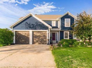 865 River Falls Rd, Edwardsville, KS 66111