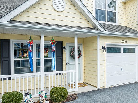 3rd image of 20295 Flagler Ct #35