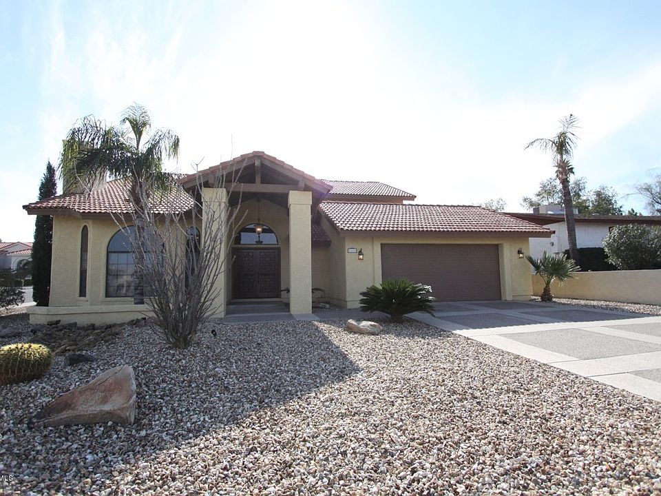 1st image of 2645 E Claire Dr