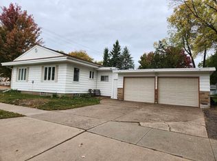 713 S Peach Ave, Marshfield, WI 54449