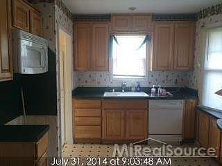 4th image of 28820 Park St