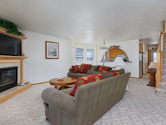 3rd image of 3243 NW Lee Ave