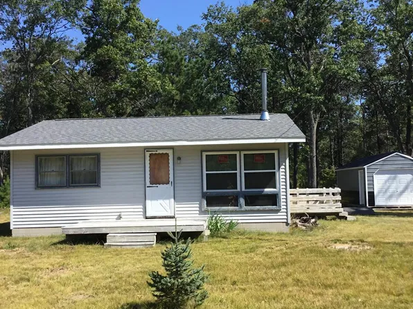 6926 Wentworth Rd, Oscoda, MI 48750
