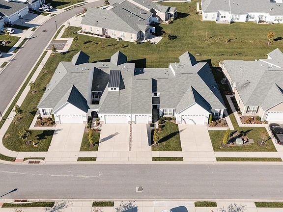 2nd image of 1428 Whispering Woods Rd