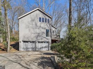 566 Hickory Hills Ct, Stone Mountain, GA 30083