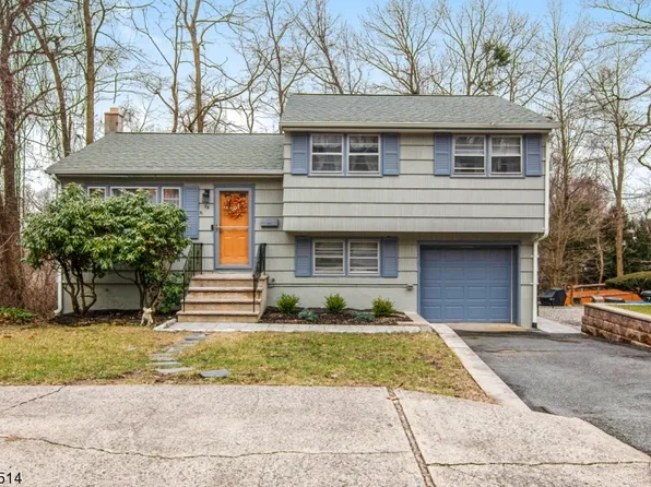 74 Knolls Rd, Bloomingdale Boro, NJ 07403