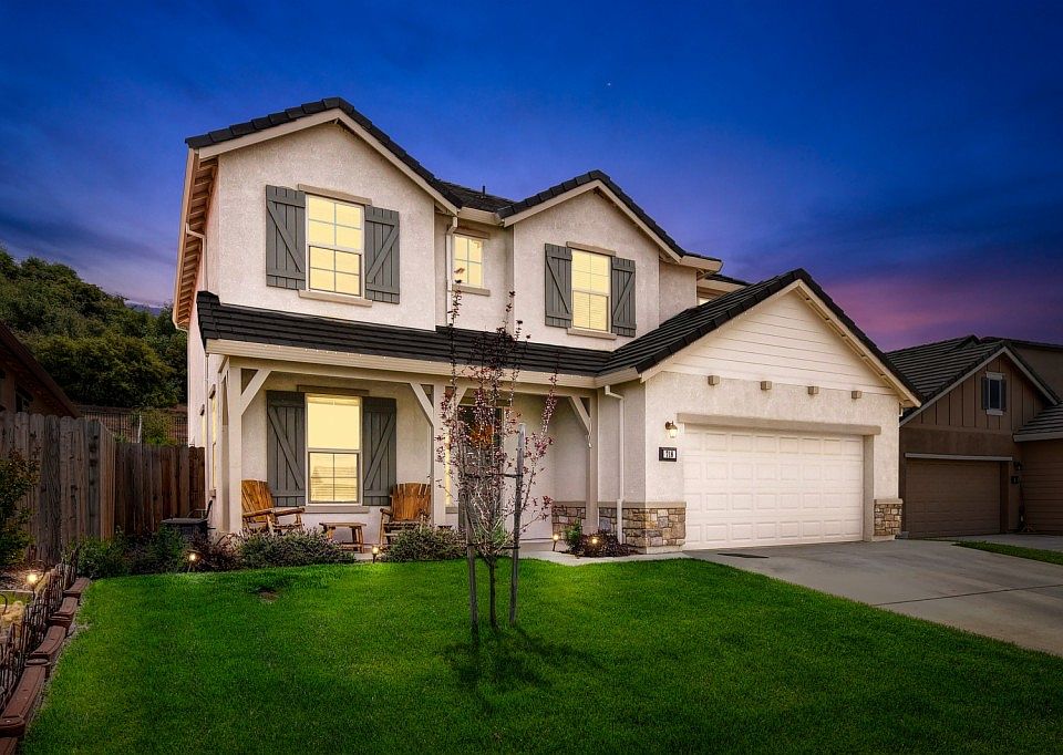 1st image of 718 Clover Dr