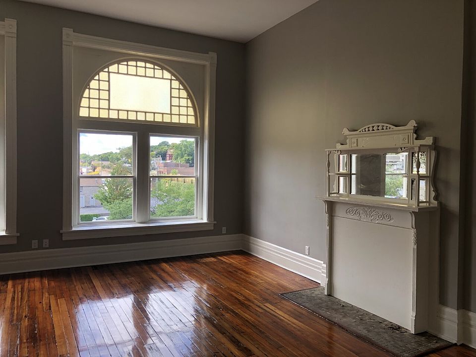 1st image of 419-423 Brady St #6