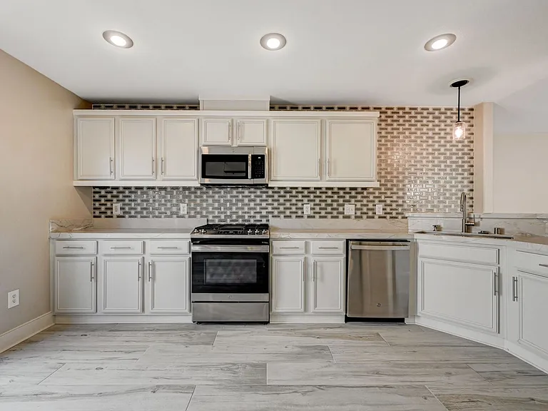 11092 Verismo St — Photo 13
