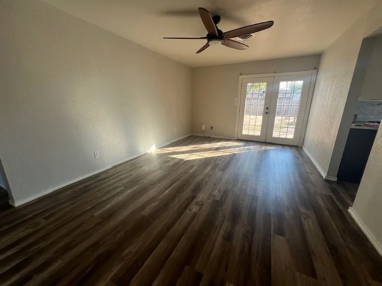 5325 Fairmont St — Photo 5