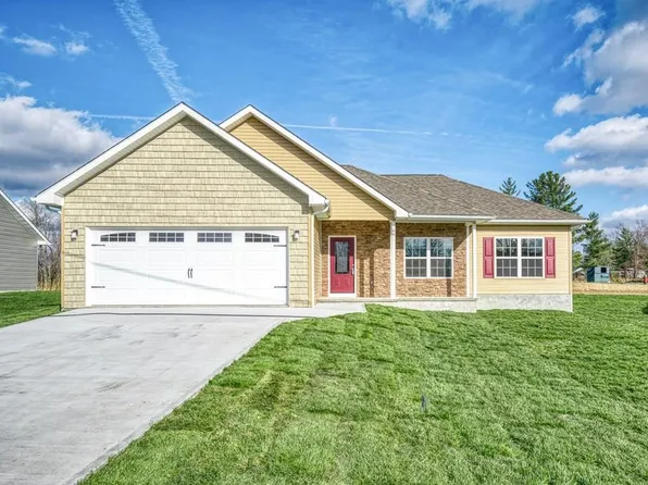 66 Sky View Meadow Dr, Crossville, TN 38555