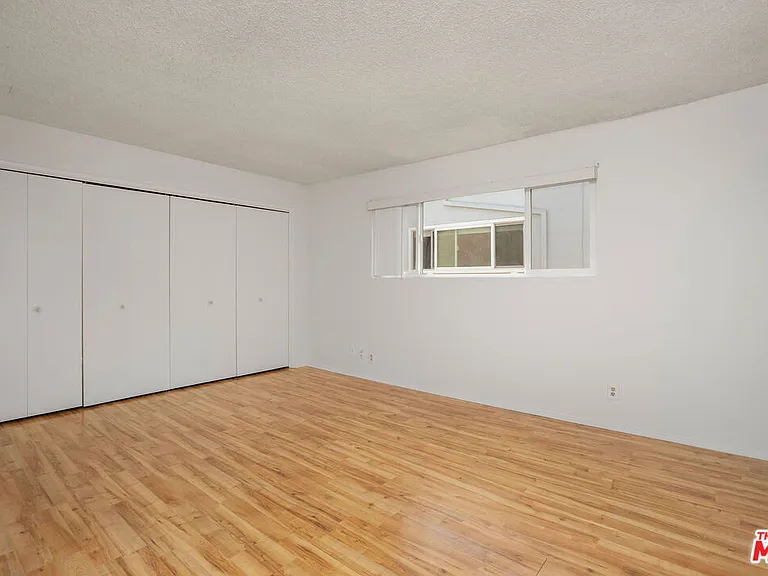953 4th St #300 — Photo 12