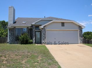413 E Hogan Dr, Copperas Cove, TX 76522