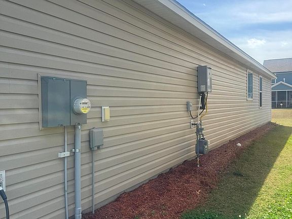 2nd image of 135 Long Trail Way