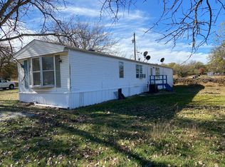 302 Elm Ln, Rhome, TX 76078