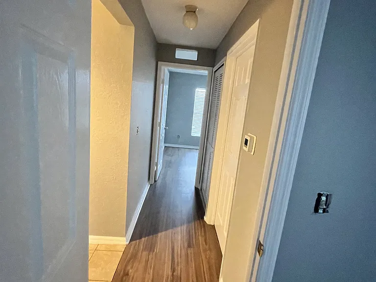 555 Windermere Dr — Photo 11