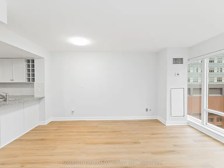 210 Victoria St #1809 — Photo 6