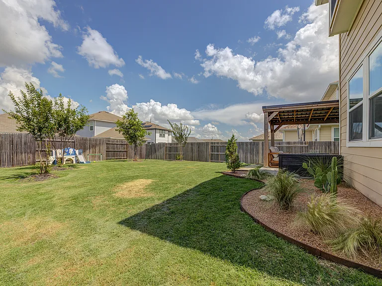 224 Stein Rd — Photo 44