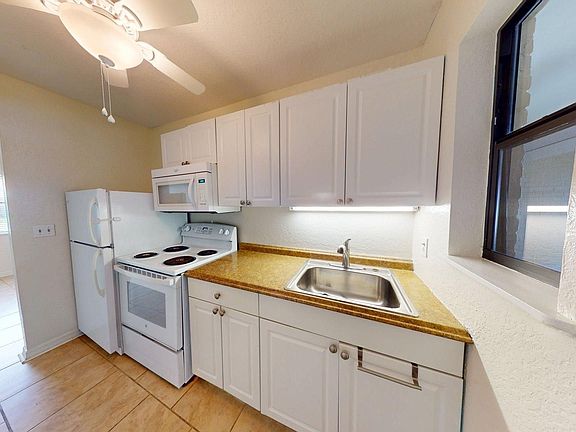 5th image of 757 Flamingo Dr #A